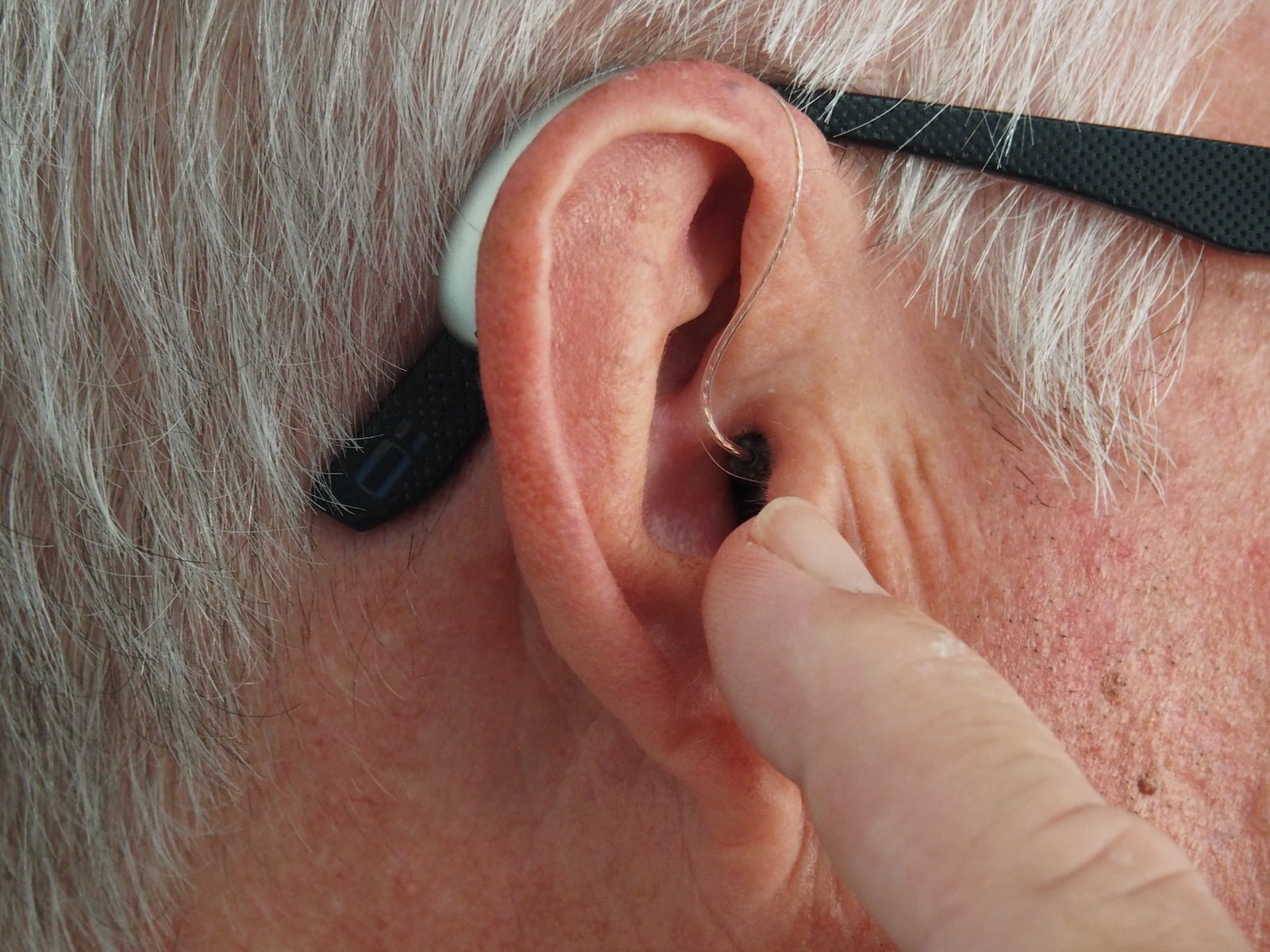 in good hands: unveiling the advantages of manual instrument ear wax removal 1